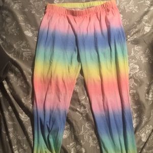 I’m selling pajama bottoms